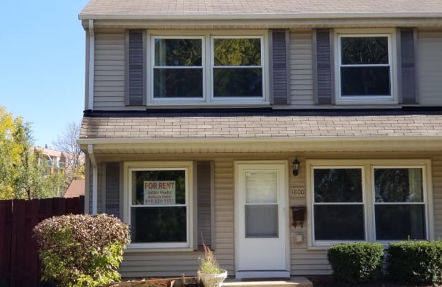1800 Queensbury Circle Hoffman Estates Il Apartments