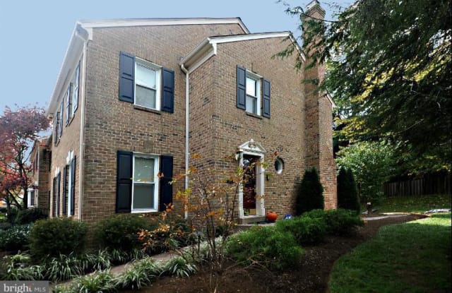 1900 Autumn Chase Court Mclean Va Apartments For Rent