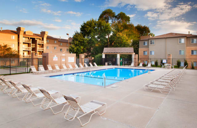 Wycliffe By Broadmoor Omaha Ne Apartments For Rent