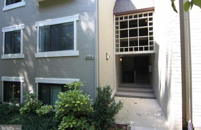 2214 Springwood Drive Reston Va Apartments For Rent