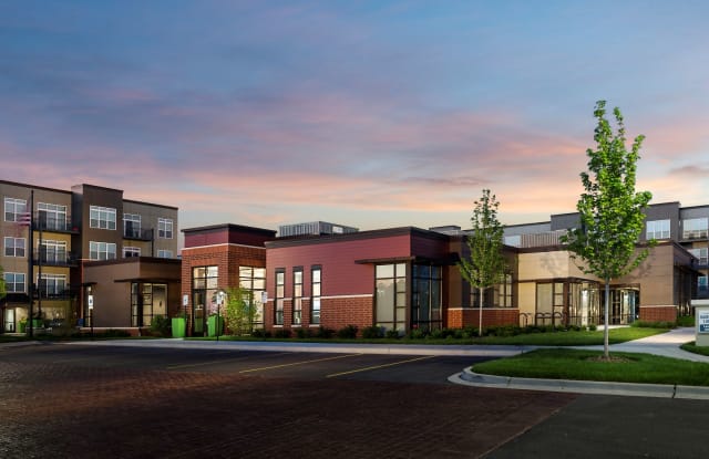Residences At Hamilton Lakes Itasca Il Apartments For Rent