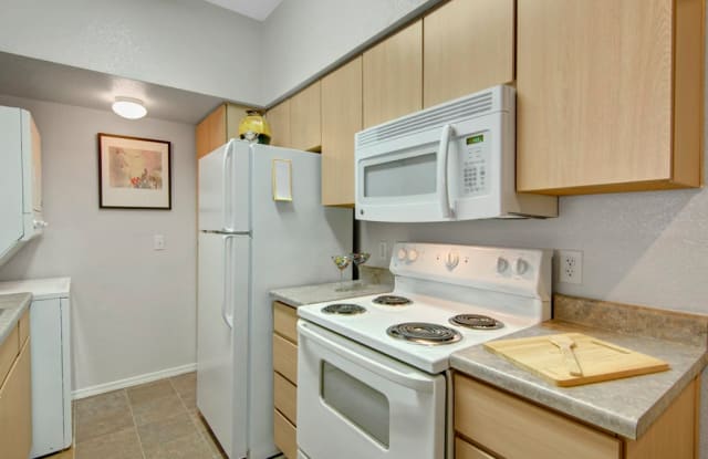 Tierra Vida Luxury Apartment Homes Casas Adobes Az Apartments For Rent