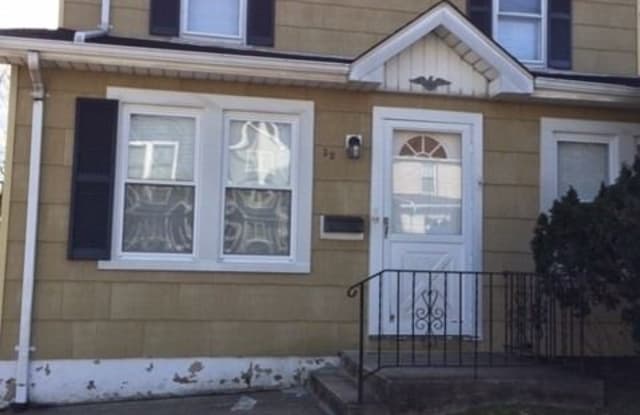 32 Center St Williston Park Ny Apartments For Rent