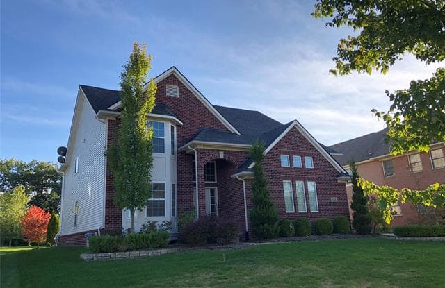 824 Glen Meadows Drive South Lyon Mi Apartments For Rent