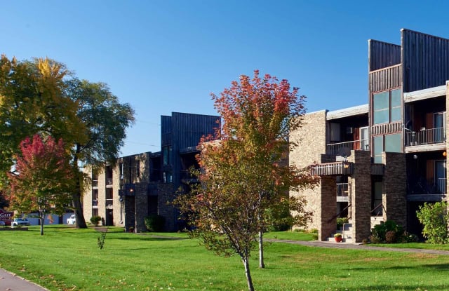 Cedar Gate Apartments Bloomington Mn Apartments For Rent