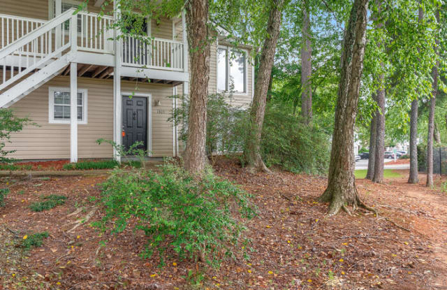 1305 Augusta Drive Marietta Ga Apartments For Rent
