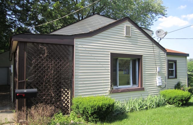 733 Julia St Lansing Mi Apartments For Rent