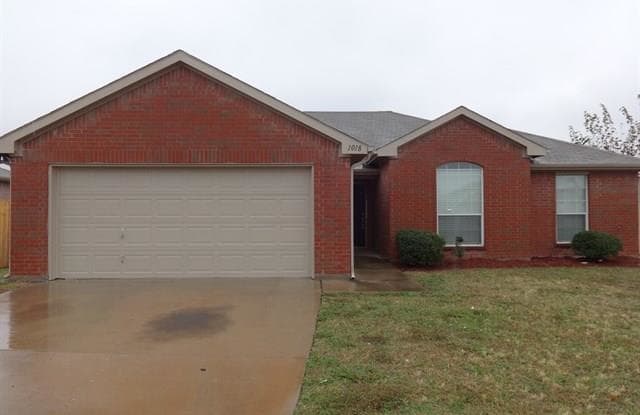 1018 Crooked Creek Court Midlothian Tx Apartments For Rent