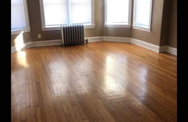 7758 S Kingston Ave 2 Chicago Il Apartments For Rent