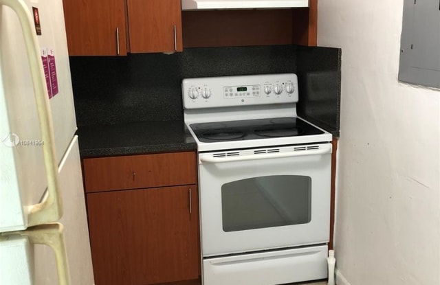 120 W 18th St Hialeah Fl Apartments For Rent