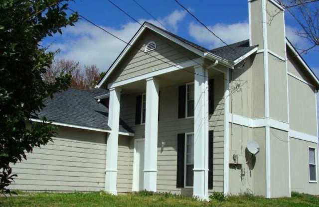5280 Forest Downs Lane Fulton County Ga Apartments For Rent