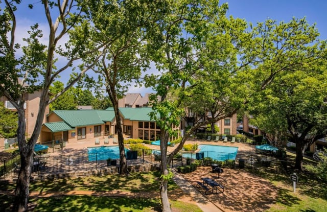The Grove At Rosewood Dallas Tx Apartments For Rent