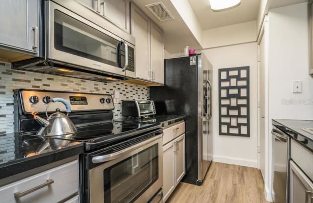 800 S Blvd Of Presidents Sarasota Fl Apartments For Rent