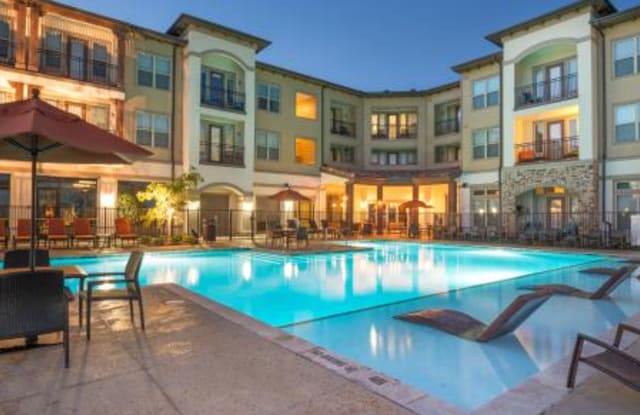 The Nexus Lakeside Apartments Flower Mound Tx Apartments For Rent