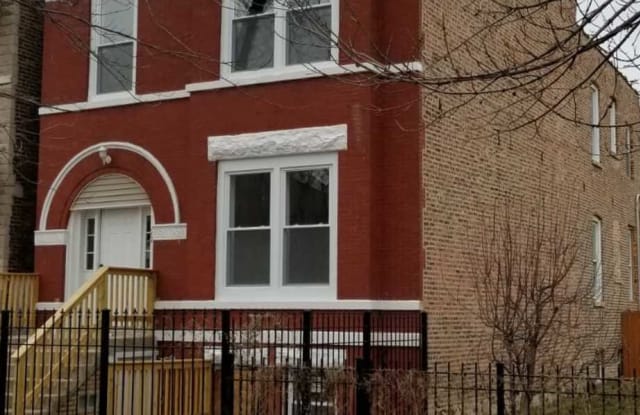 1827 South Ridgeway Avenue Chicago Il Apartments For Rent