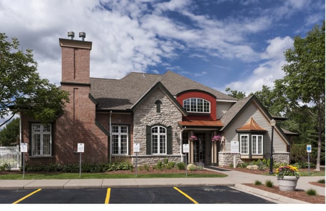 Seasons Park Apartments Richfield Mn Apartments For Rent