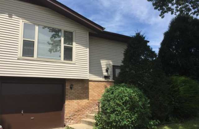 1620 Maple Lane Elgin Il Apartments For Rent