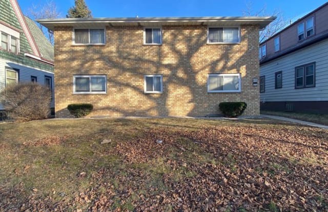 2026 S Layton Blvd Milwaukee Wi Apartments For Rent