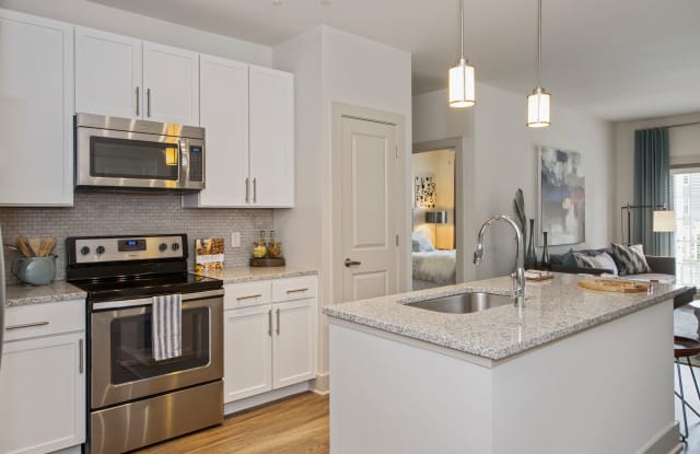 Lantower Waverly Charlotte Nc Apartments For Rent