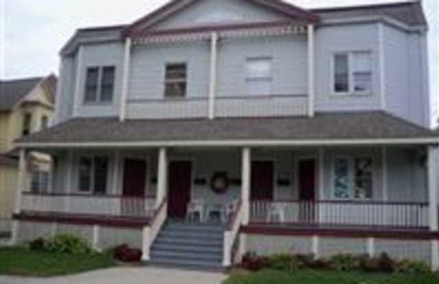 809 Court St Port Huron Mi Apartments For Rent