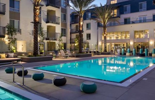Avalon Huntington Beach Huntington Beach Ca Apartments For Rent