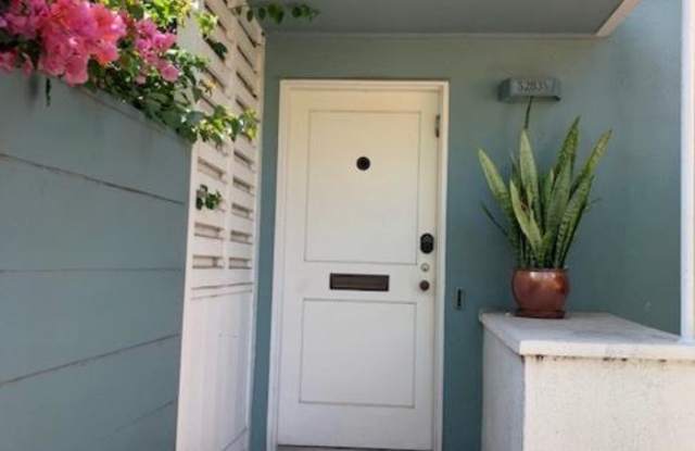 5283 Village Green Los Angeles Ca Apartments For Rent