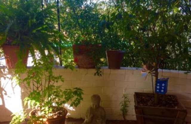 2828 Pacific View Trail Los Angeles Ca Apartments For Rent