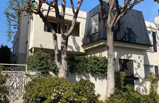 331 South Reeves Drive Beverly Hills Ca Apartments For Rent