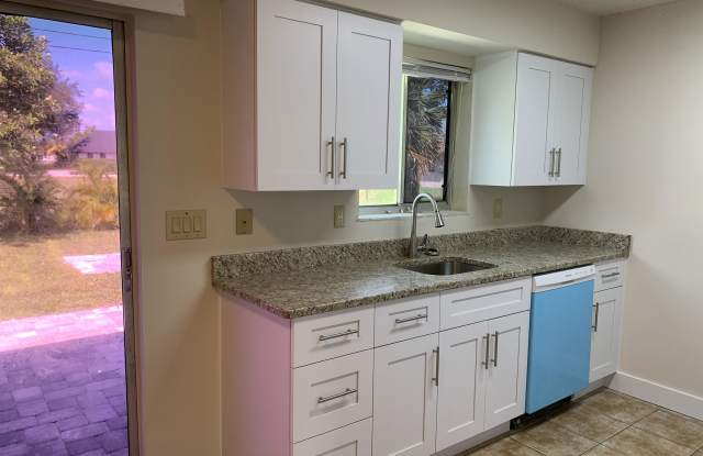 1024 Se 24th Ave 4 Cape Coral Fl Apartments For Rent