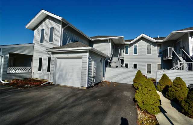 218 Elton W Ct St James Ny Apartments For Rent