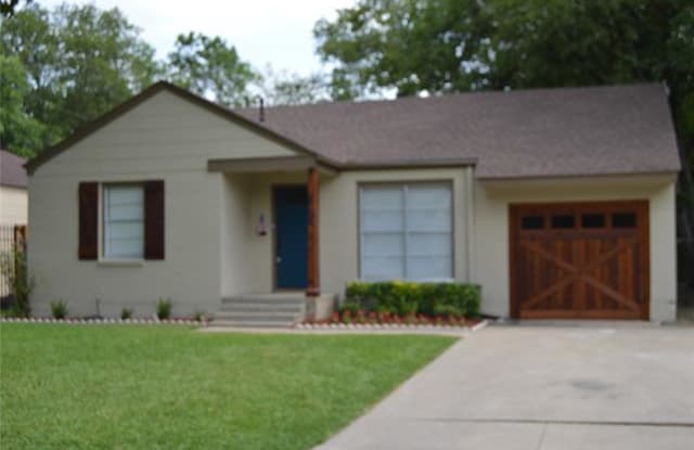 2717 W Bewick Street Fort Worth Tx Apartments For Rent