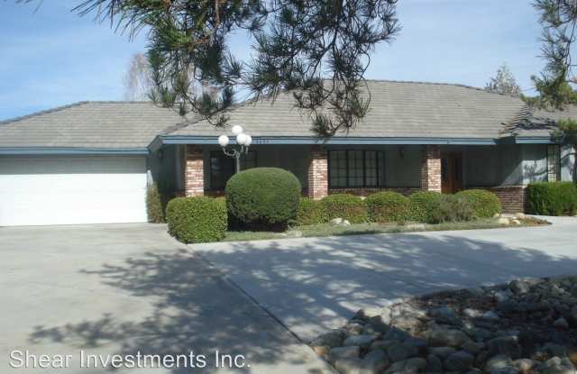 14695 Riverside Dr Apple Valley Ca Apartments For Rent