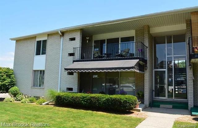 8609 Kennedy Circle