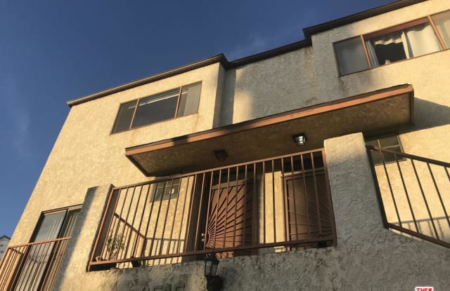 8515 Saturn Street Los Angeles Ca Apartments For Rent