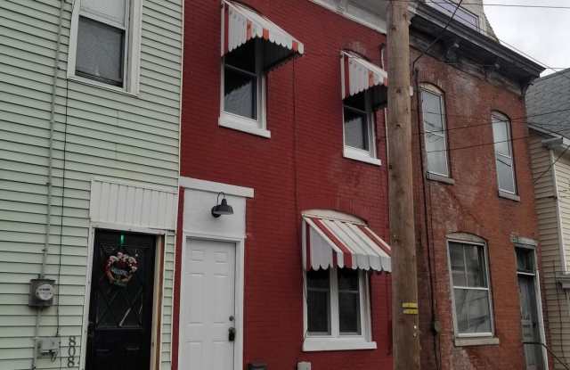 806 W Race Street Pottsville Pa Apartments For Rent