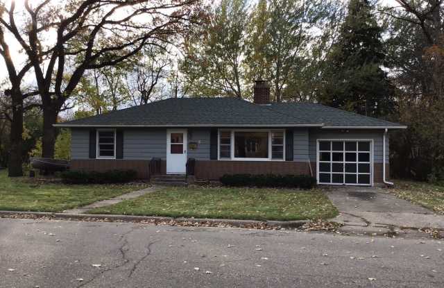 610 Maple Street Alexandria Mn Apartments For Rent