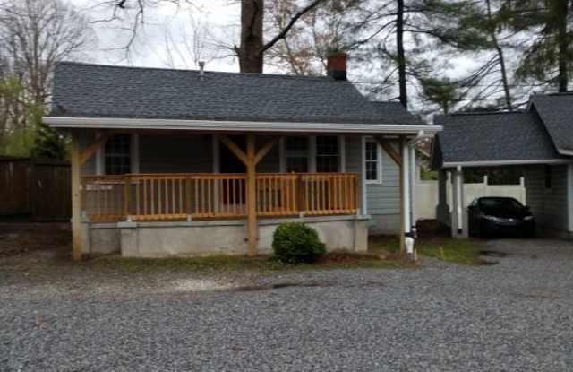 67 Bent Oaks Dr 67 Hendersonville Nc Apartments For Rent