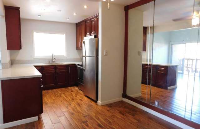 1051 Rock Springs Rd Escondido Ca Apartments For Rent