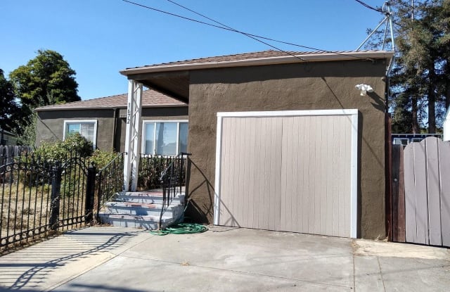 1672 Brookside Dr San Leandro Ca 94577 San Leandro Ca Apartments For Rent