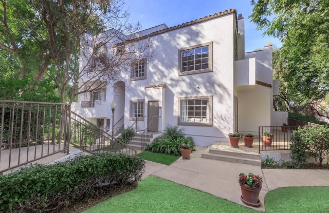 Summit At Warner Center Los Angeles Ca Apartments For Rent