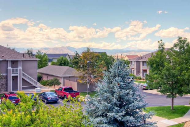 Fox Ridge Apartments - Longmont, CO apartments for rent