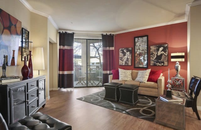 The Lyndon Irving Tx Apartments For Rent