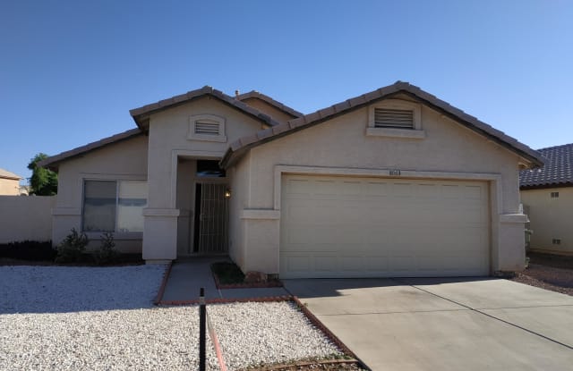 8063 W SOLANO Drive - Glendale, AZ apartments for rent