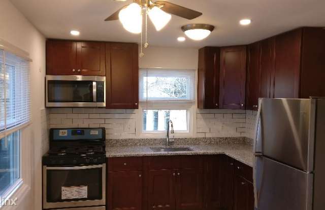 42 Downes Ave Fl 2 Staten Island Ny Apartments For Rent