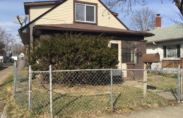 1914 Miller St Indianapolis In Apartments For Rent