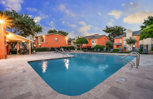 The Brooklyn At 9670 Dallas Tx Apartments For Rent