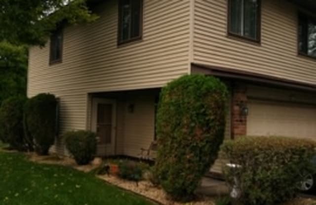 8826 N Maplebrook Court Brooklyn Park Mn Apartments For Rent