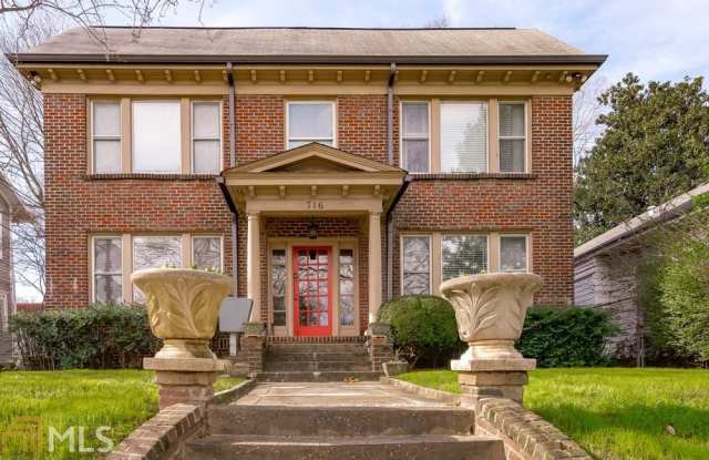 716 Lakeview Avenue Atlanta Ga Apartments For Rent