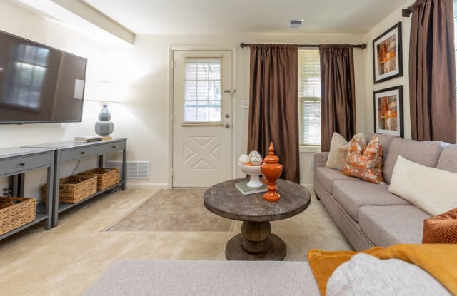 Spring Hill Apartments And Townhomes Perry Hall Md Apartments For Rent
