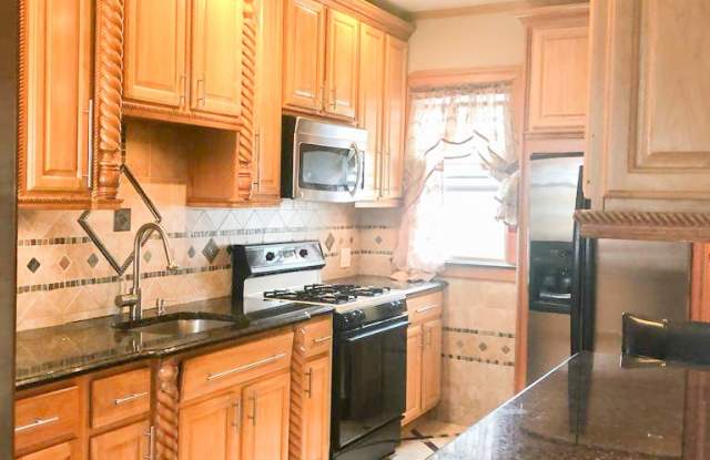 162 Euclid Avenue Brooklyn Ny Apartments For Rent